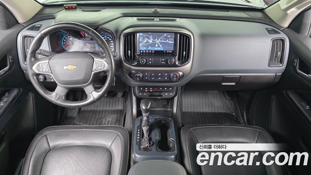 Chevrolet Korea Colorado — interior