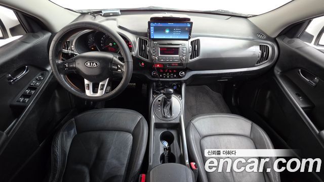 Kia Sportage — interior