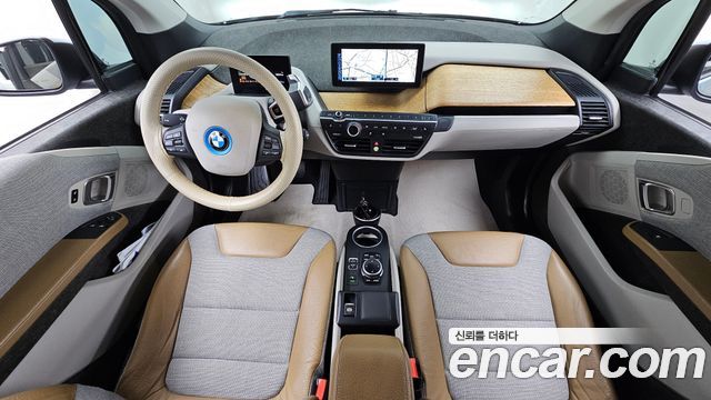 BMW i3 — interior