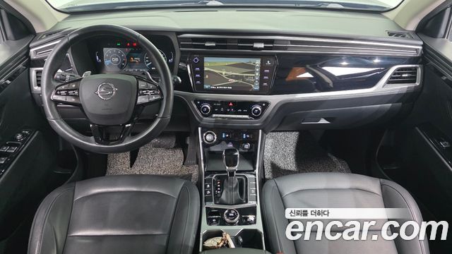 KG Mobility Korando — interior
