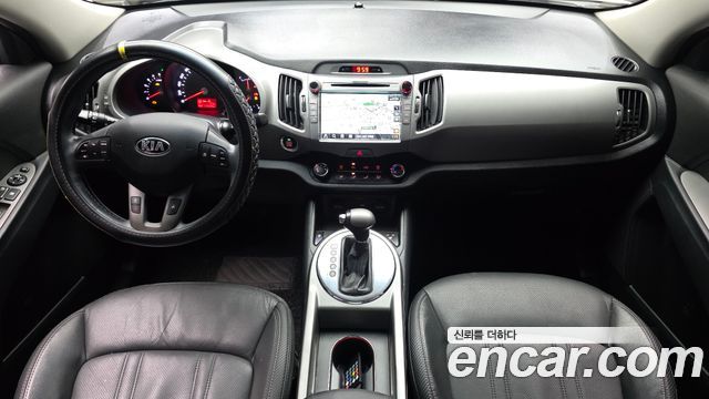 Kia Sportage — interior