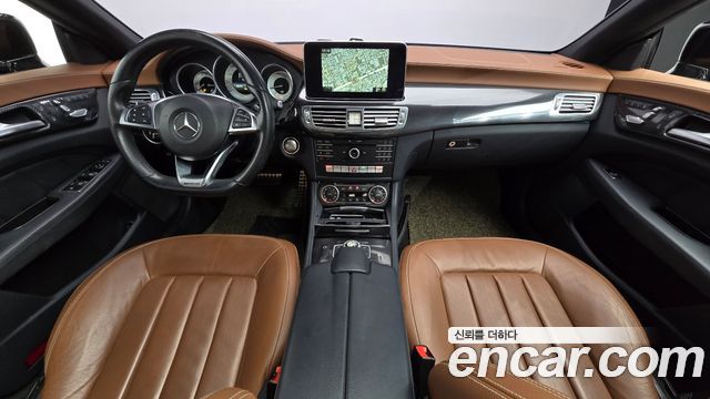 Mercedes-Benz CLS-Class — interior