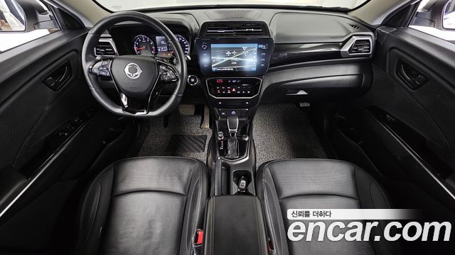 KG Mobility Tivoli — interior