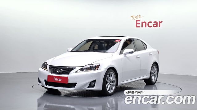 Lexus IS — exterior