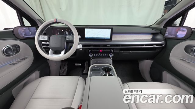 Hyundai IONIQ 9 — interior