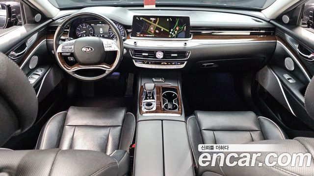 Kia K9 — interior