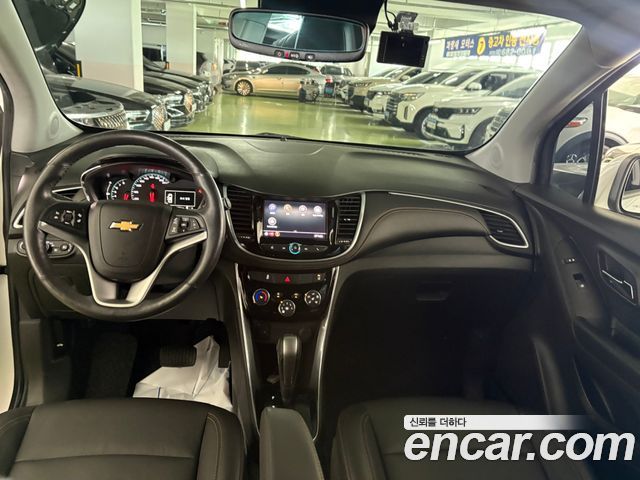 Chevrolet Korea Trax — interior