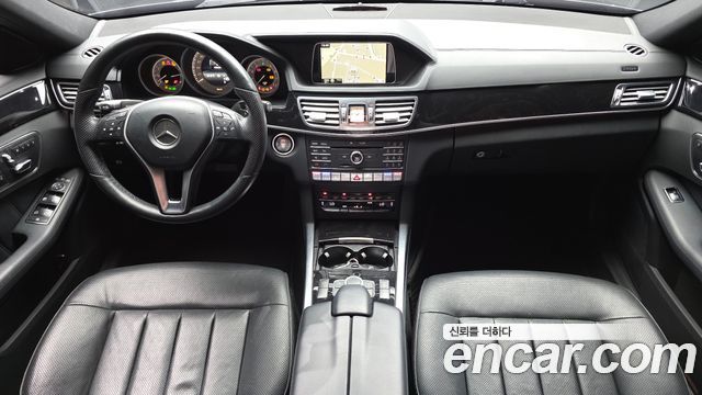 Mercedes-Benz E-Class — interior