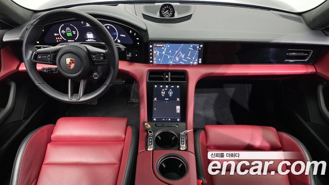 Porsche Taycan — interior