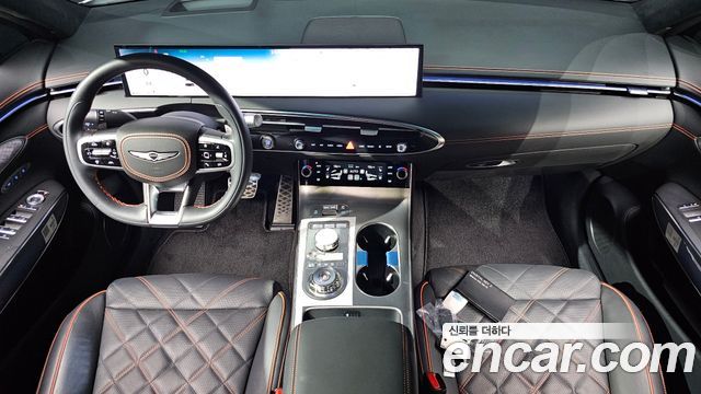Genesis GV70 — interior