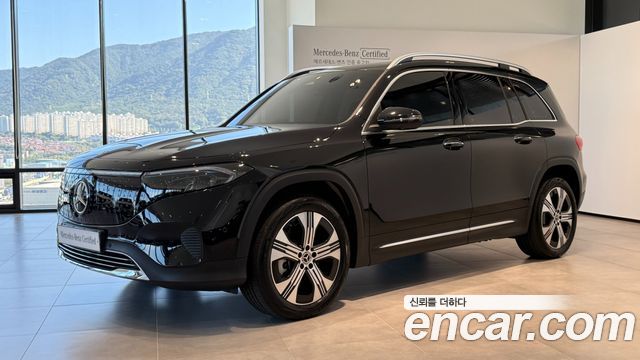Mercedes-Benz EQB — exterior