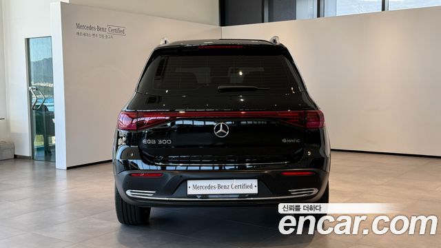 Mercedes-Benz EQB — interior