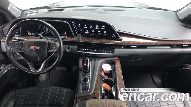 Cadillac Escalade — interior