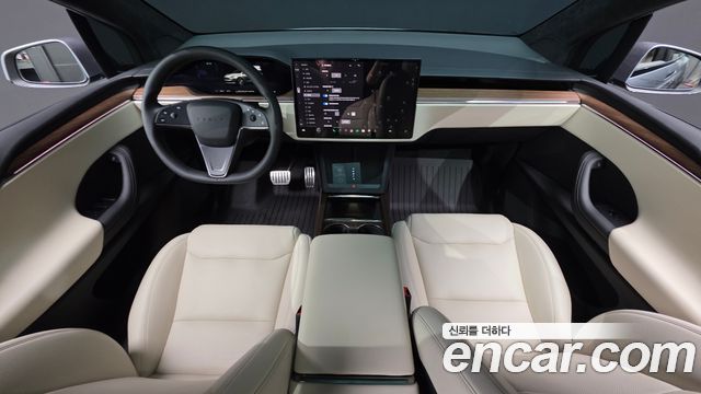 Tesla Model X — interior
