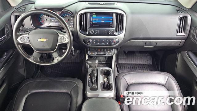 Chevrolet Korea Colorado — interior