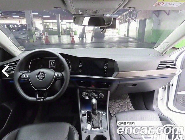 Volkswagen Jetta — interior