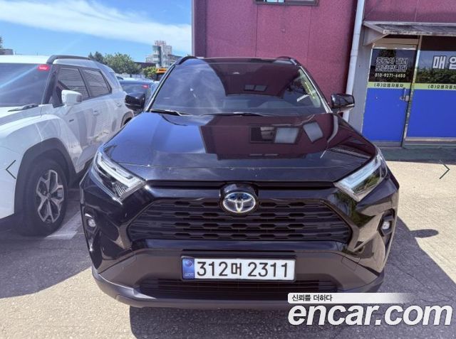 Toyota RAV4 — exterior