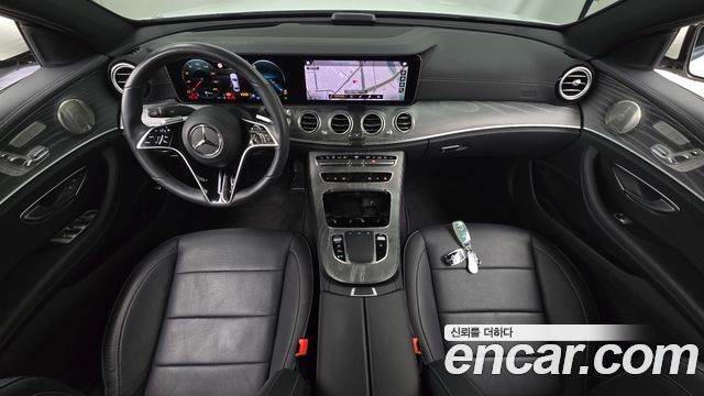 Mercedes-Benz E-Class — interior