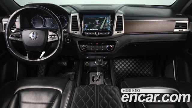 KG Mobility Rexton — interior