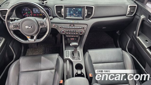 Kia Sportage — interior