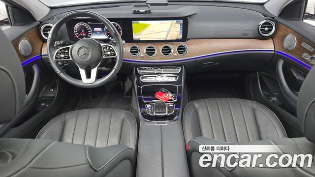 Mercedes-Benz E-Class — interior