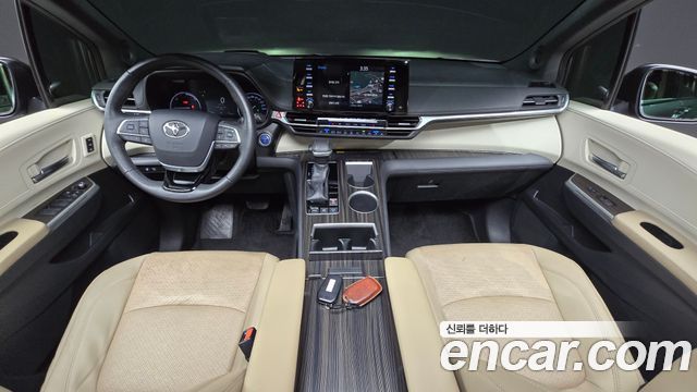 Toyota Sienna — interior