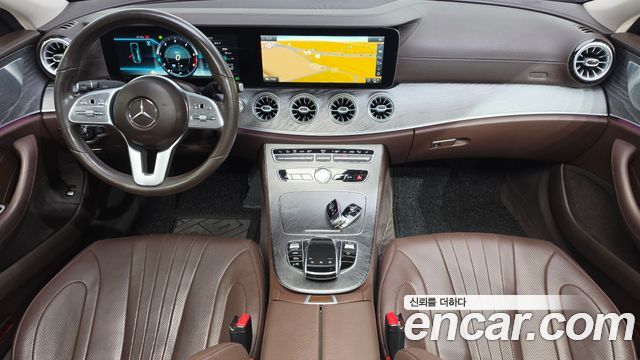 Mercedes-Benz CLS-Class — interior