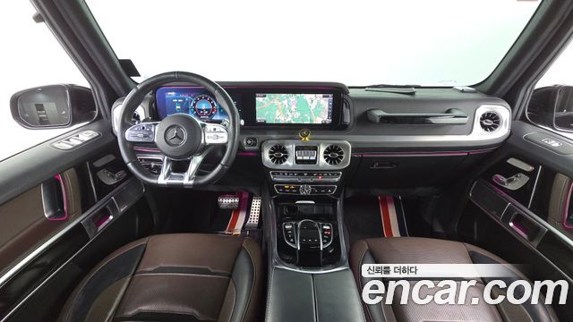 Mercedes-Benz G-Class — interior