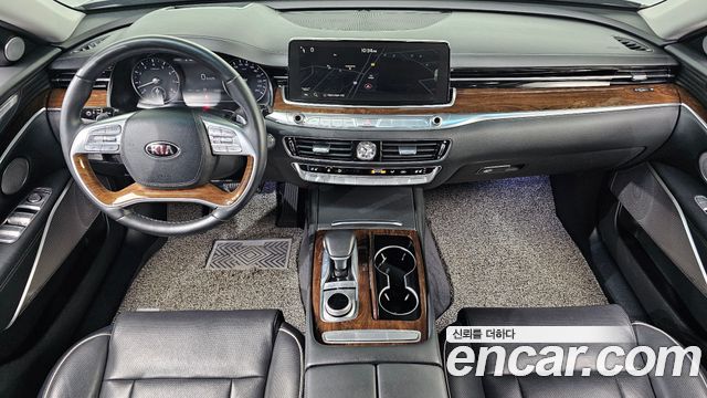Kia K9 — interior