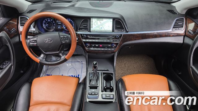 Hyundai Aslan — interior