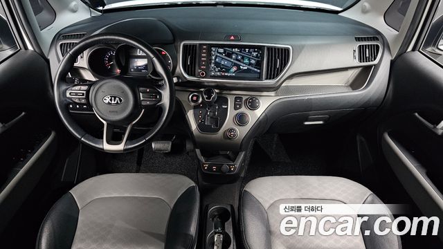 Kia Ray — interior