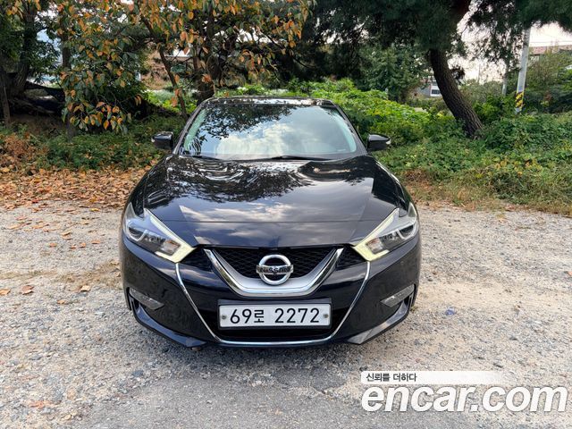 Nissan Maxima
