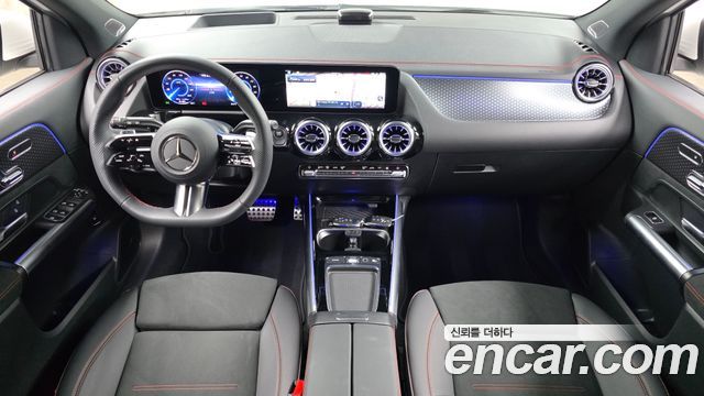 Mercedes-Benz EQA — interior