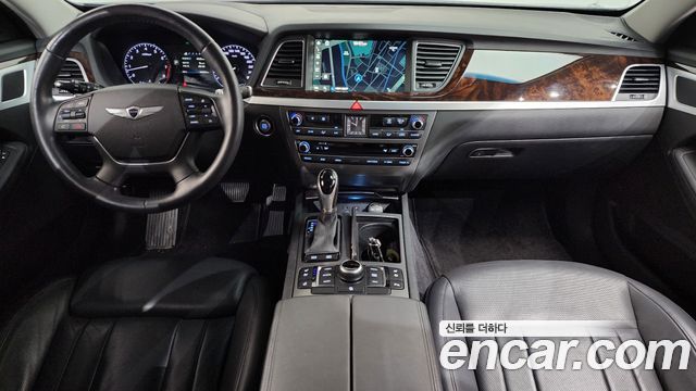 Hyundai Genesis — interior