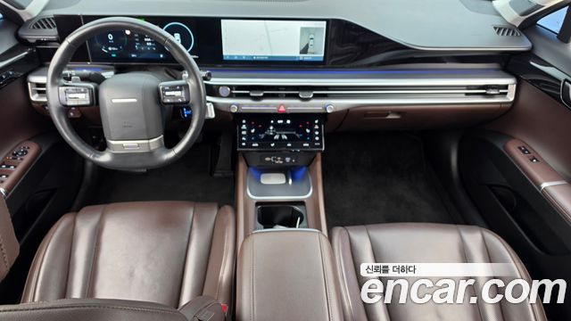Hyundai Grandeur — interior