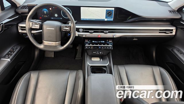 Hyundai Grandeur — interior