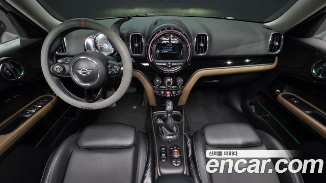 MINI Countryman — interior