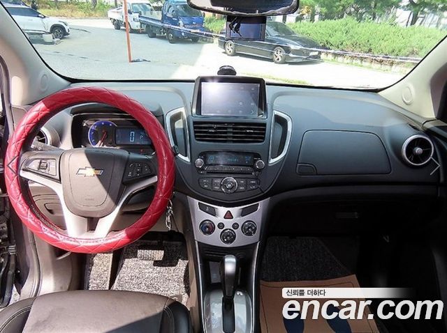 Chevrolet Korea Trax — interior