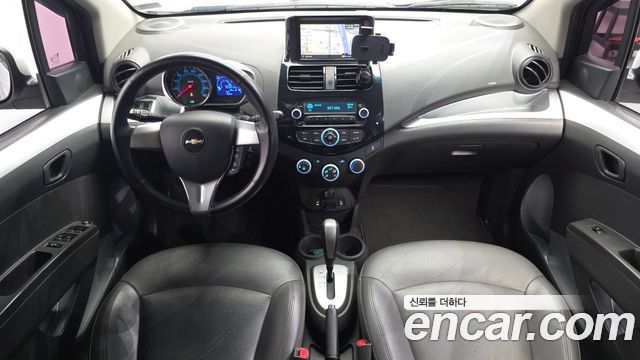 Chevrolet Korea Spark — interior