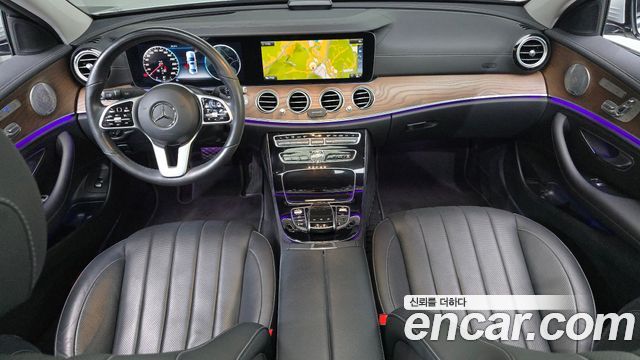 Mercedes-Benz E-Class — interior