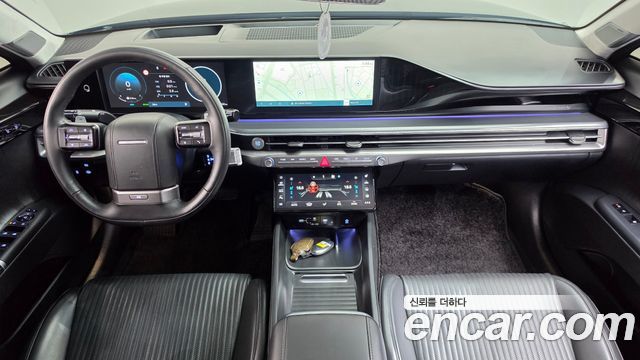 Hyundai Grandeur — interior