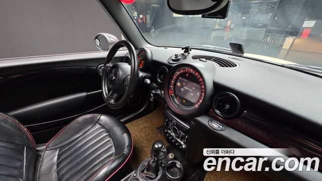 MINI Clubman — interior