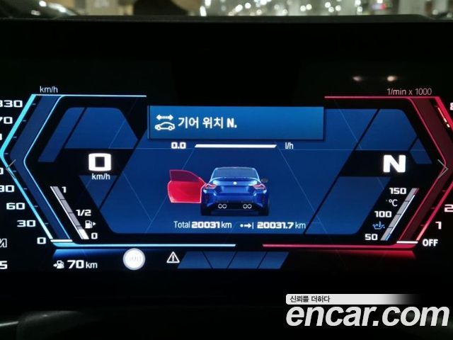 BMW M2 — interior