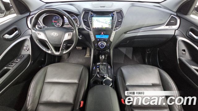 Hyundai Santa Fe — interior