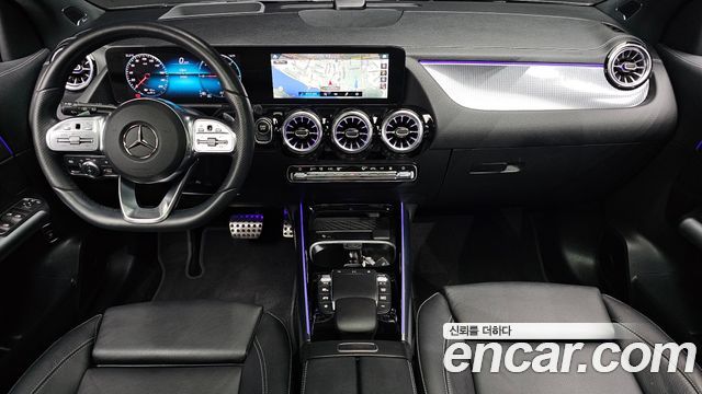 Mercedes-Benz EQA — interior