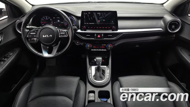 Kia K3 — interior