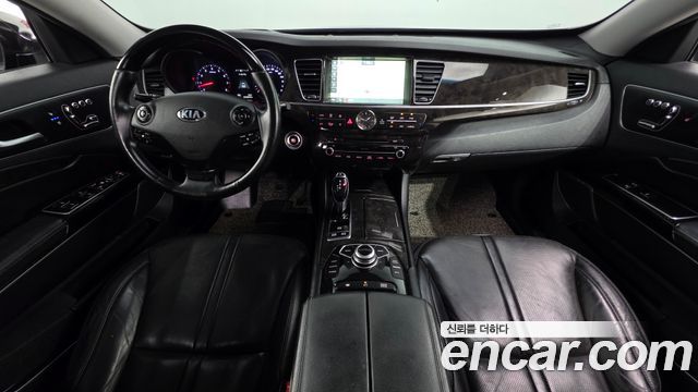 Kia K9 — interior