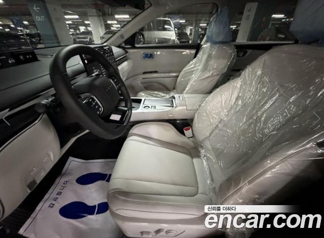 Hyundai Grandeur — interior