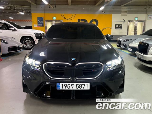 BMW M5 — exterior