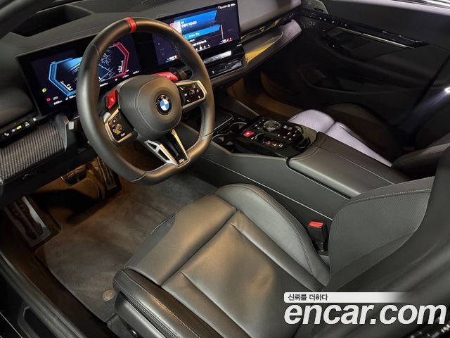 BMW M5 — interior